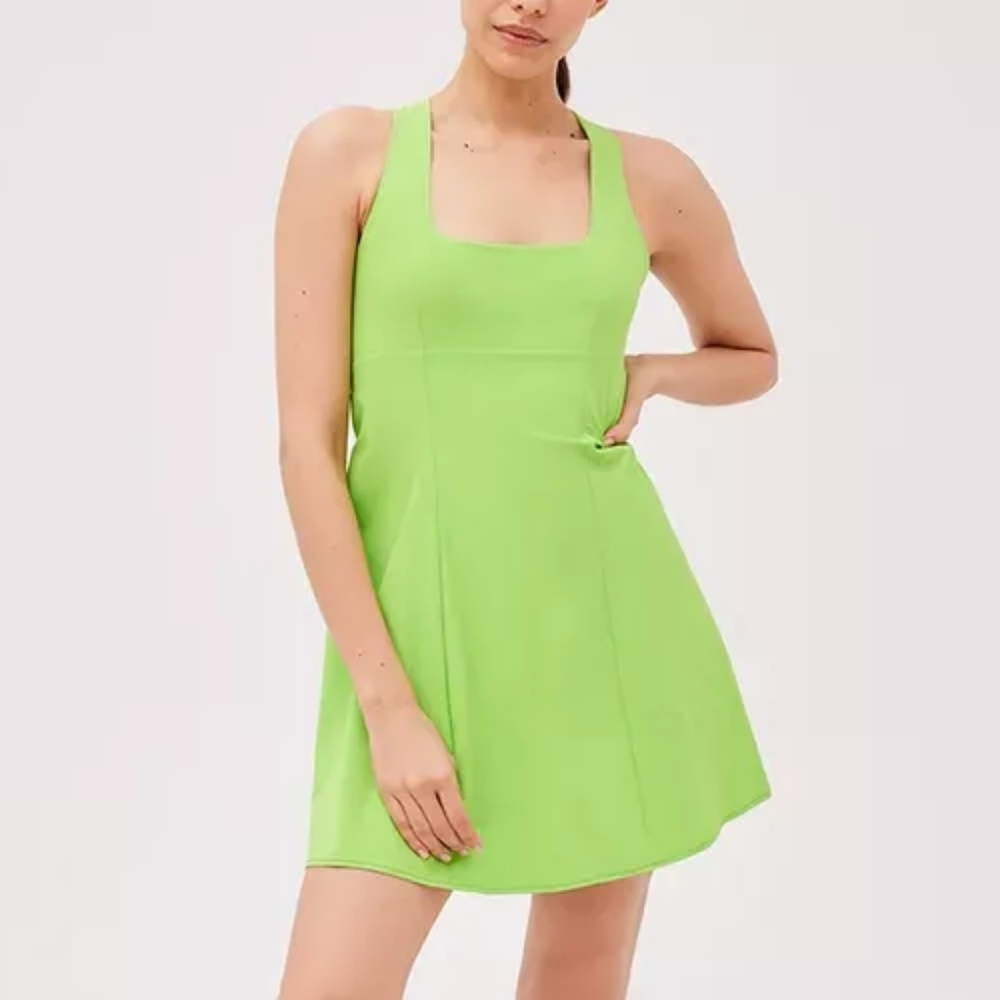 Active dress (Outdoor Voices) - Picture 2 of 5